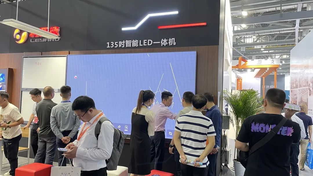 南宫NG·28(中国)相信品牌力量教育新品及解决方案惊艳亮相81届教装展