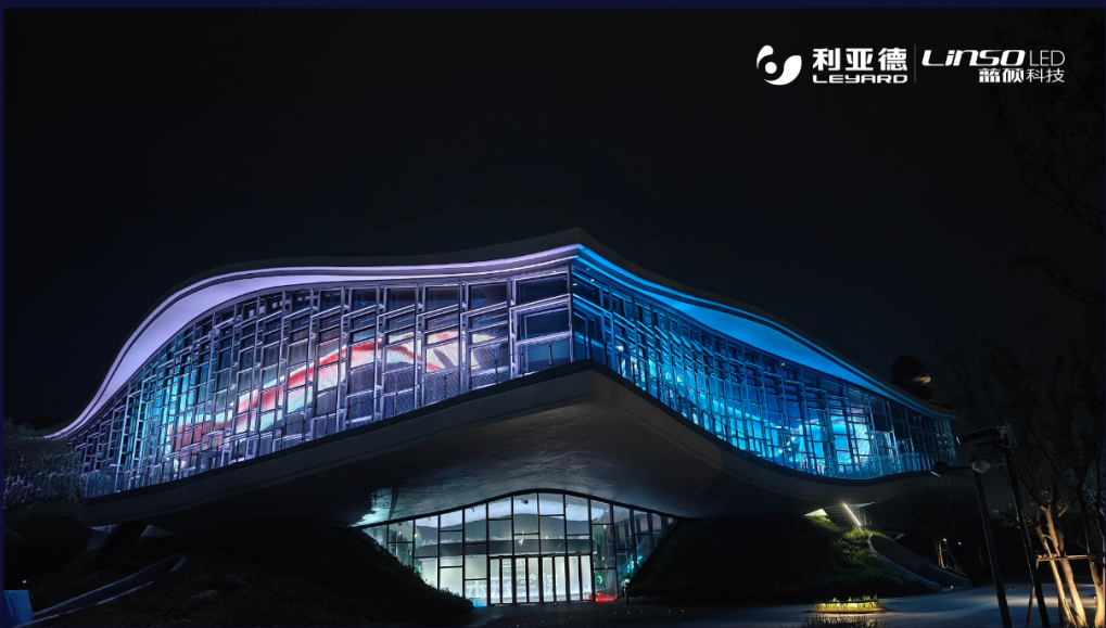 标杆案例 | 南宫NG·28(中国)相信品牌力量·蓝硕助力点亮全球最大双壳体结构科幻馆——在水一方科幻馆